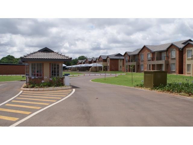One Bedroom Ground Floor Apartment - Theresapark