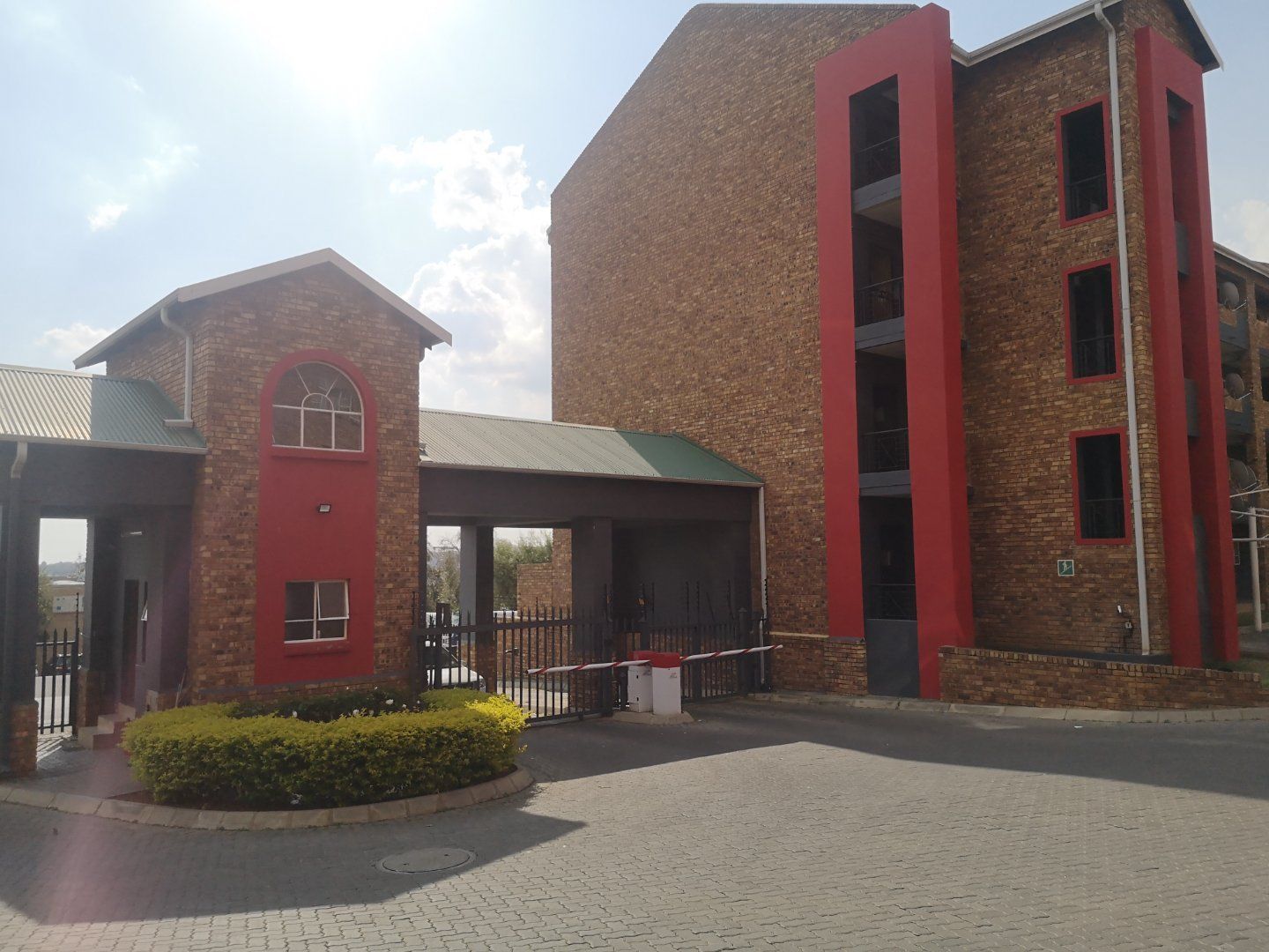 Two Bedroom Loft Apartment - Grand Central Apartments