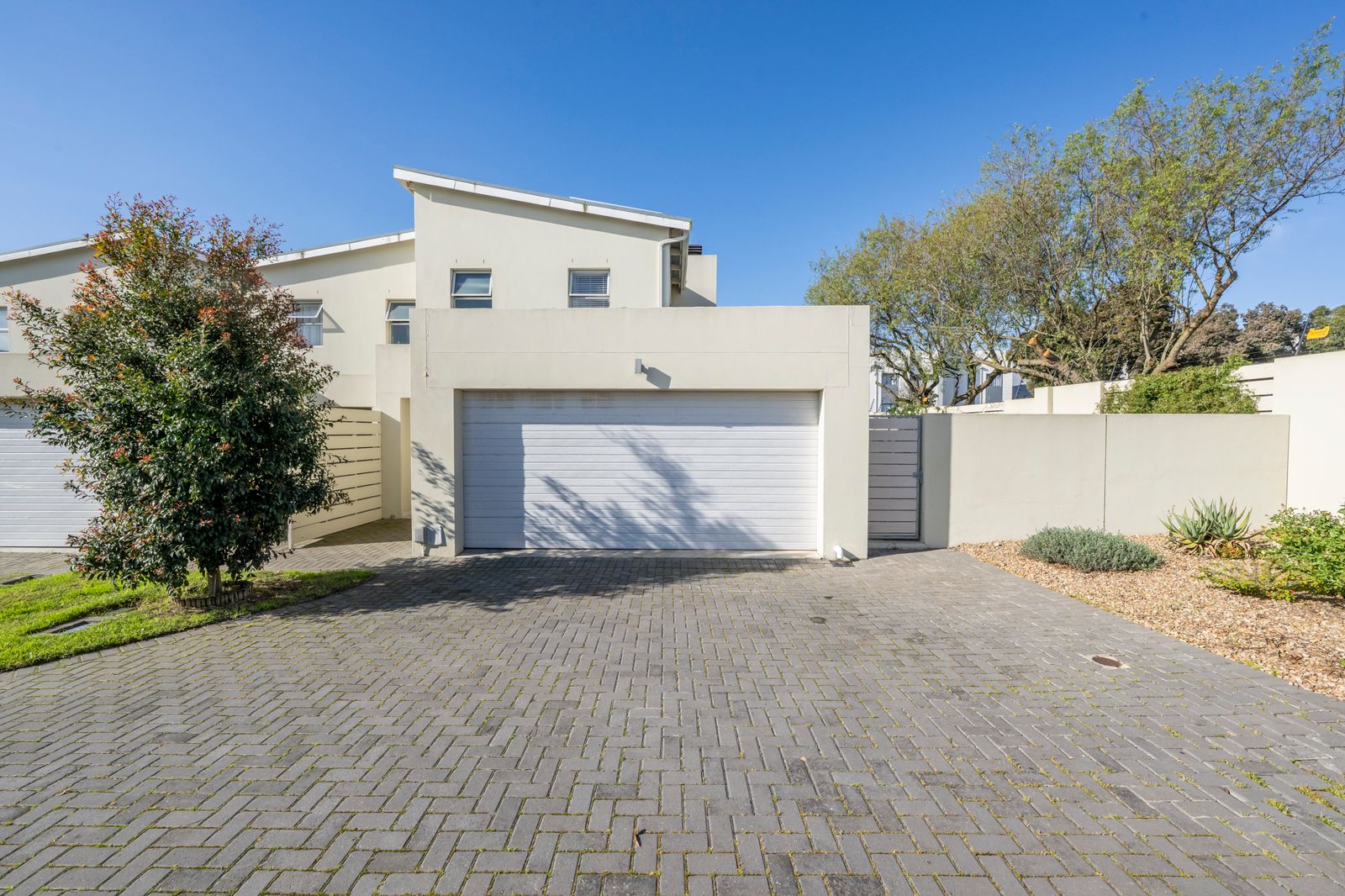 The Perfect Blend of Comfort, Style & 24-hour Security in Langeberg Ridge