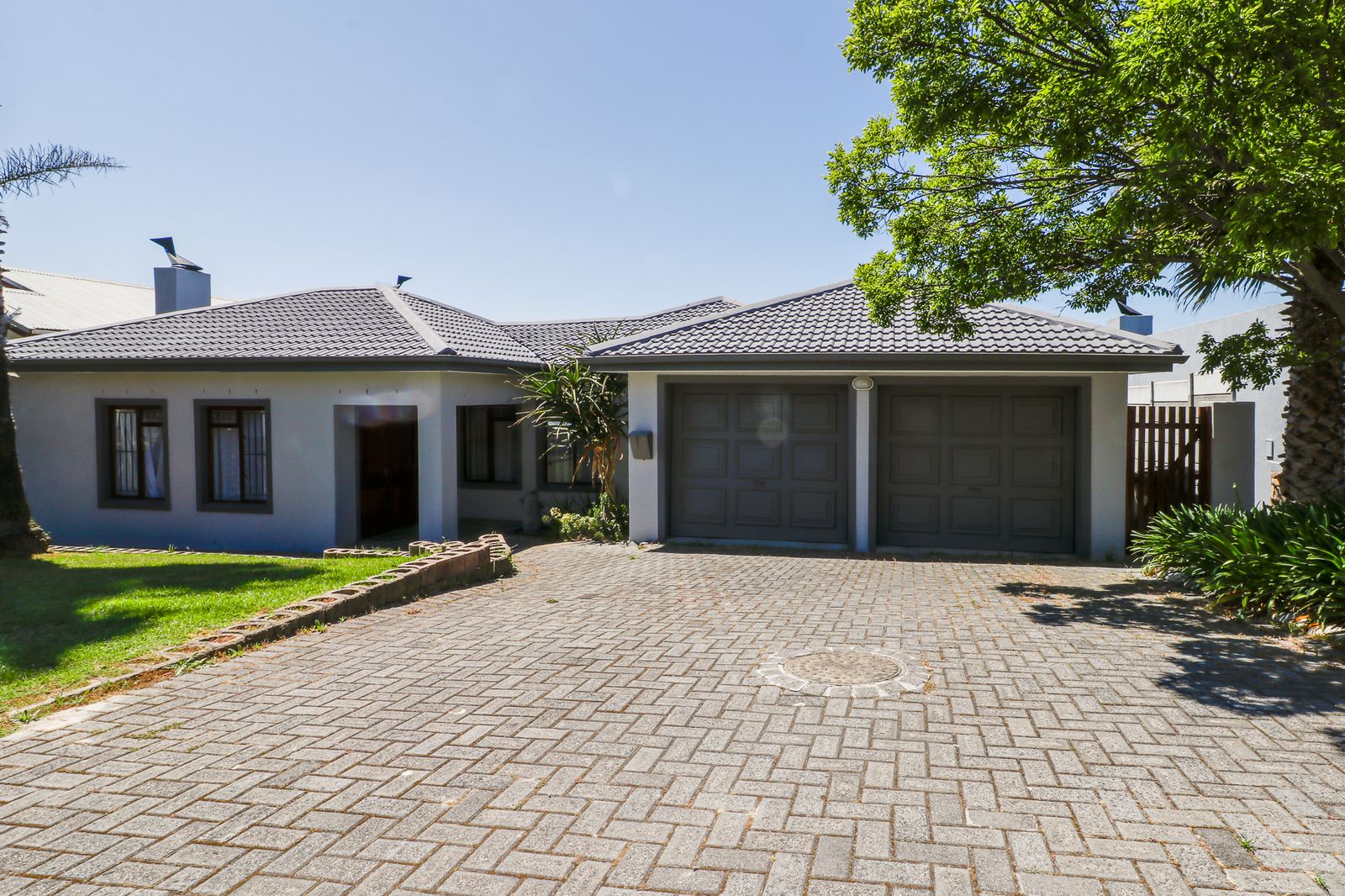 Spacious 3-Bedroom Family Home with Solar & Swimming Pool
