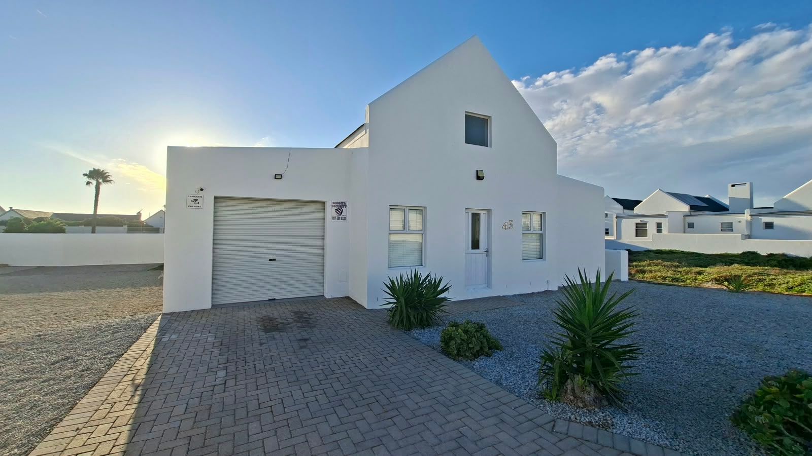 Three Bedroom Home in Lampiesbaai